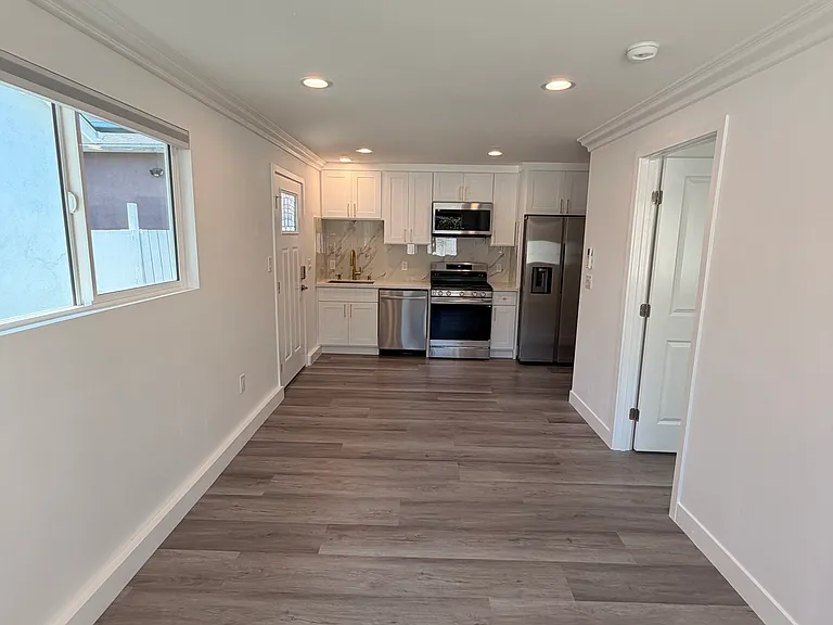 3816 Huron Ave #A — Photo 4