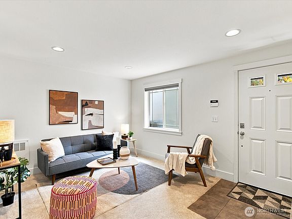 5th image of 2106 E Terrace Street