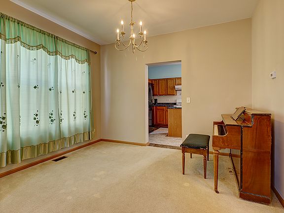 5th image of 11631 Chesapeake Dr