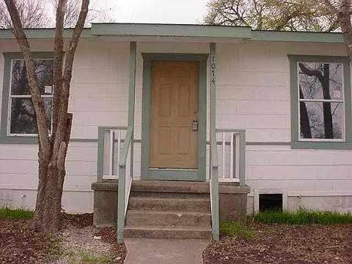 1st image of 1074 POINSETTIA ST