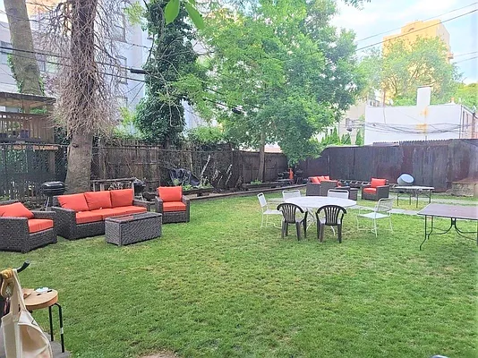 Rented by Brooklyn Heights Real Estate Inc | media 12