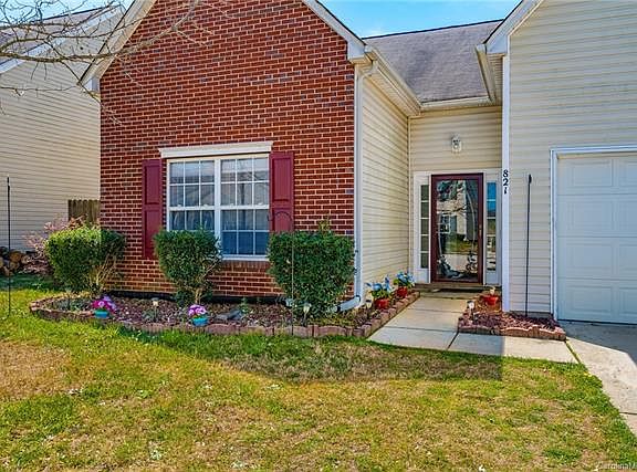 2nd image of 821 Coach House Ct