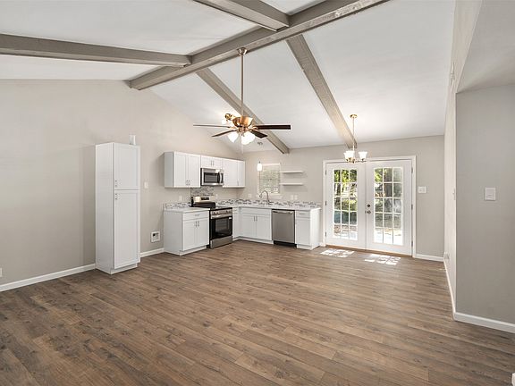 4th image of 110 Meadowood Rd