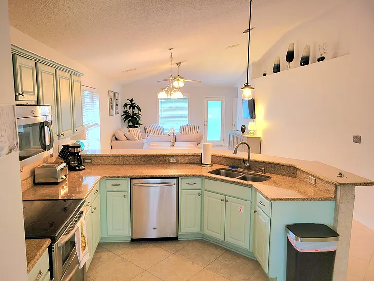 157 Sandy Cay Dr — Photo 5