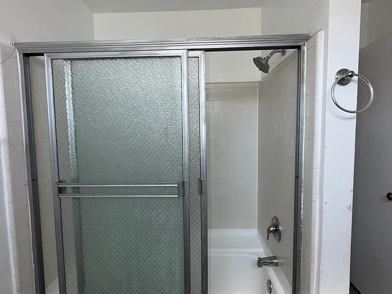 926 N Ardmore Ave #16 — Photo 18