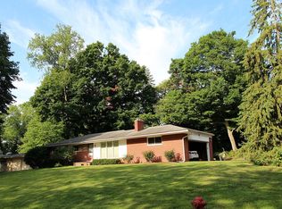 28193 Hawberry Rd, Farmington Hills, MI 48331