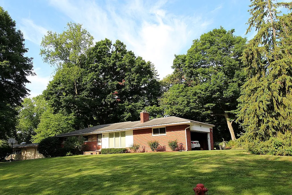 28193 Hawberry Rd photo 1