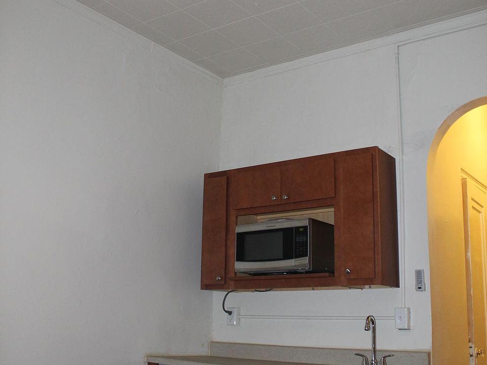 Building Photo 3