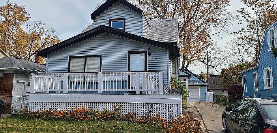 1st image of 23352 Reynolds Ave
