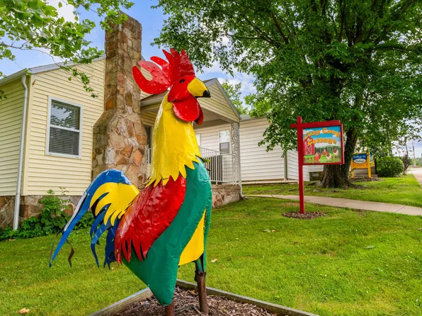210 W College Street, Branson, MO 65616
