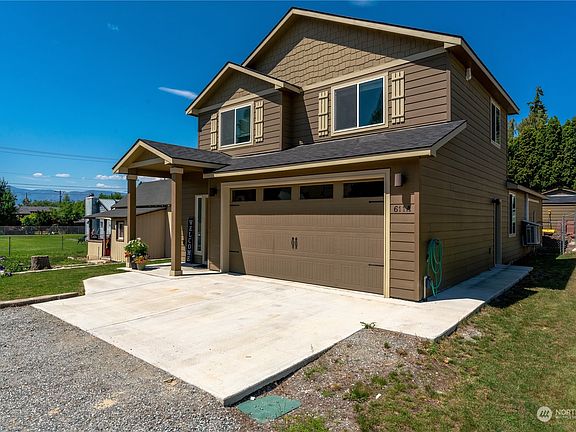 2nd image of 611 A E Okanogan Avenue