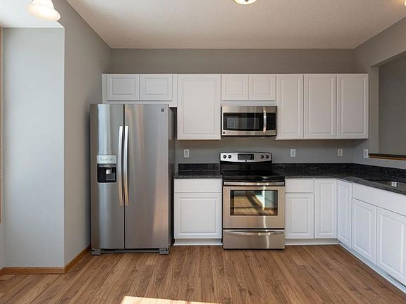 5th image of 7909 Stratford Cir N