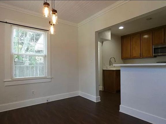 4th image of 2115 N 12th Ave Floor 32503