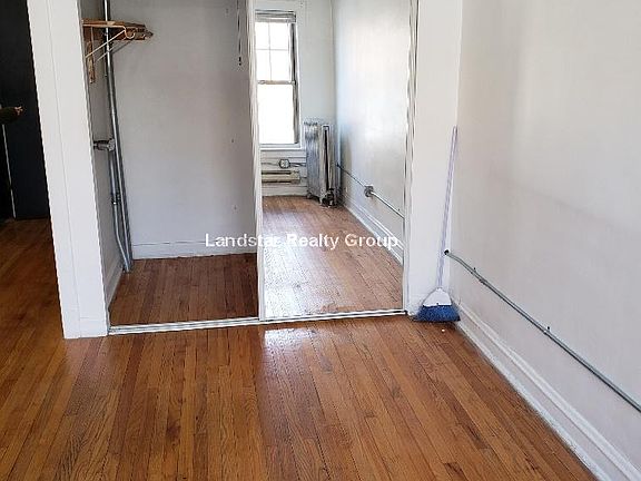 4th image of 3267 W Wrightwood Ave APT 1z