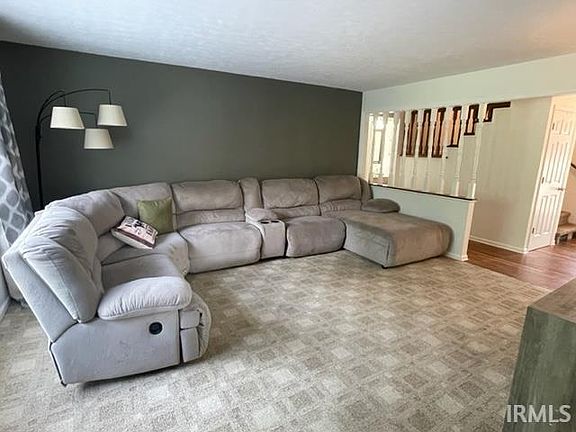 5th image of 604 S Park Dr
