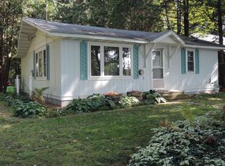 10295 E Tree Lake Rd, Rosholt, WI 54473