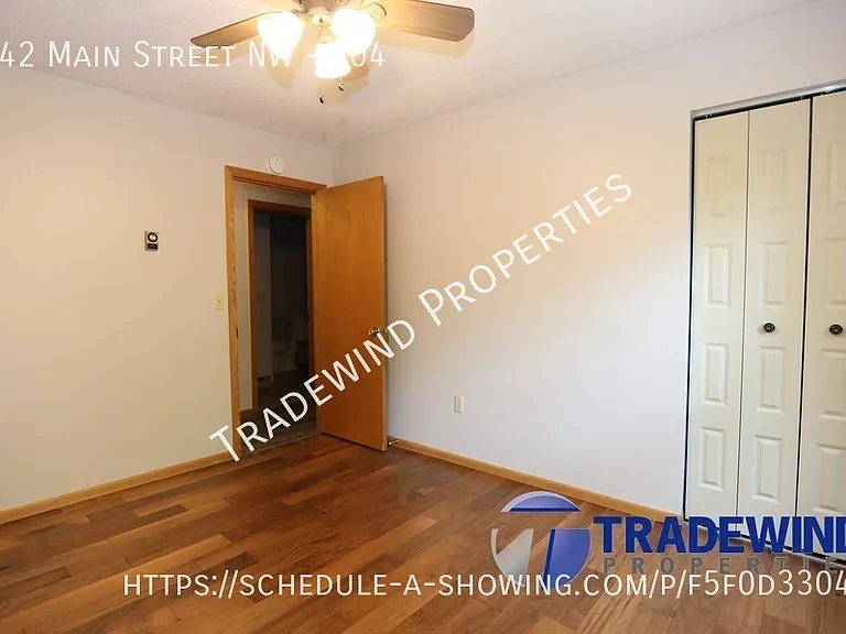 942 Main St NW #104 — Photo 11