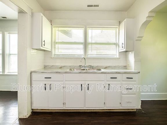 4th image of 4929 Avenue R