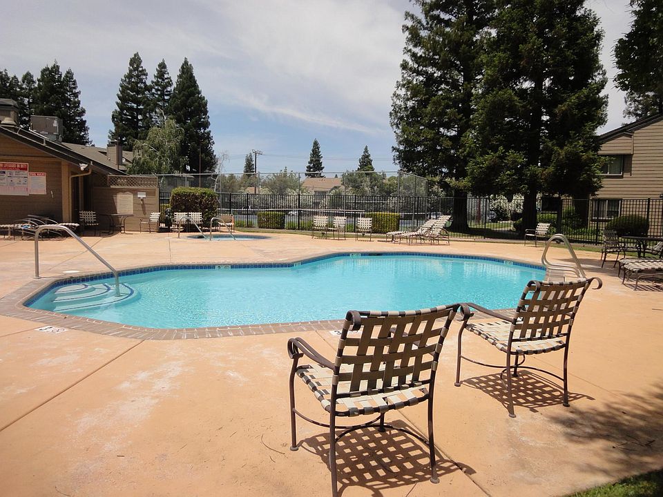 1st image of 3715 Tallyho Dr APT 88