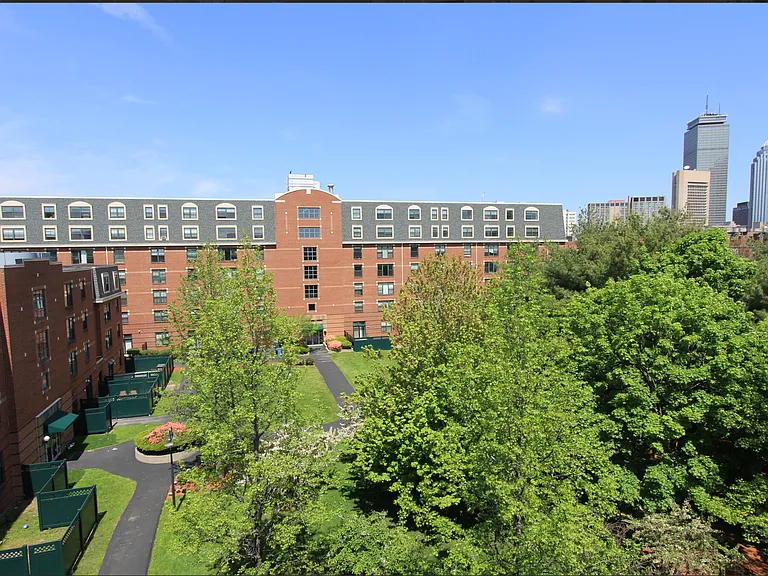 650 Columbus Ave #401 — Photo 18
