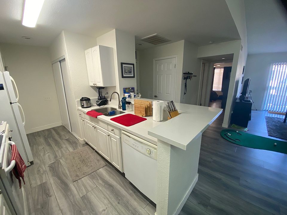 open kitchen with bar top
