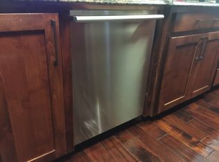 9846 Ellerbe Rd, Shreveport, LA 71106