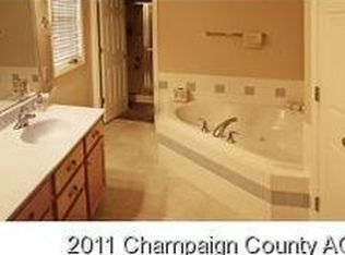 3903 Tallgrass Dr, Champaign, IL