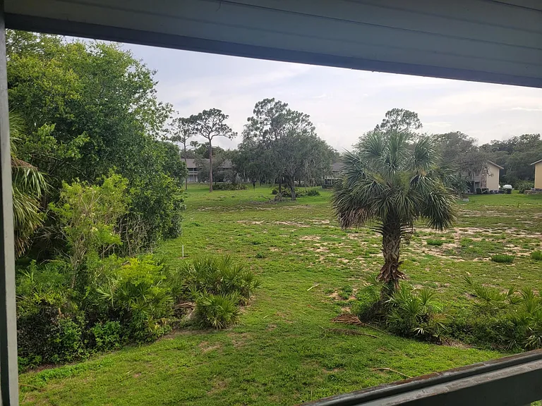 667 Olde Camelot Cir #667 — Photo 35