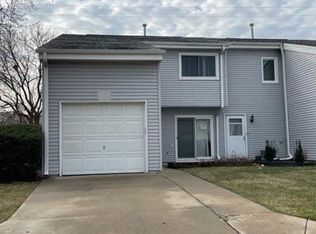 279 E Alpine Dr, Glendale Heights, IL 60139