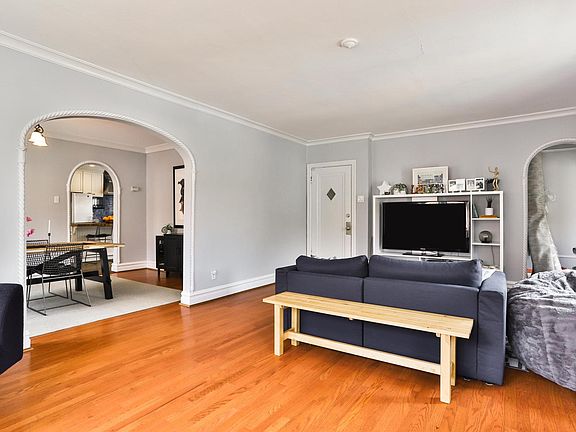 4th image of 7546 Buckingham Dr #2F