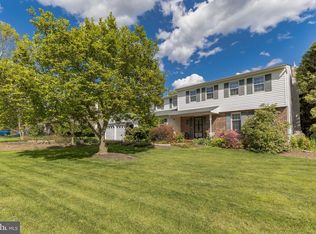 2201 Stewart Dr, Hatfield, PA 19440