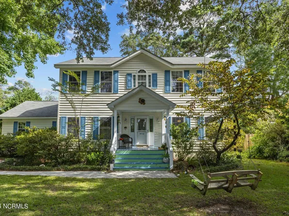 402 Neptune Drive, Cape Carteret, NC 28584