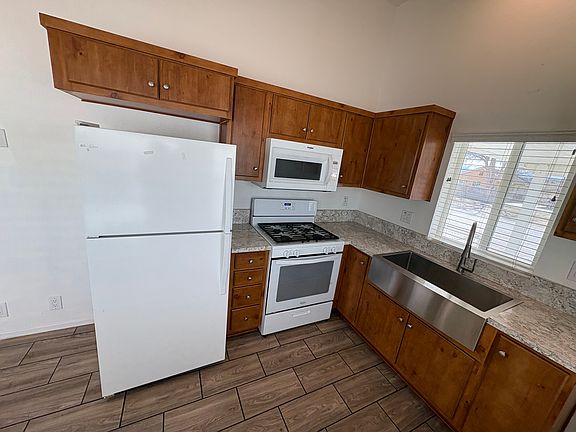2nd image of 16397 D St #6