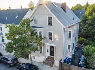 51 Forrester St #B, Salem, MA 01970