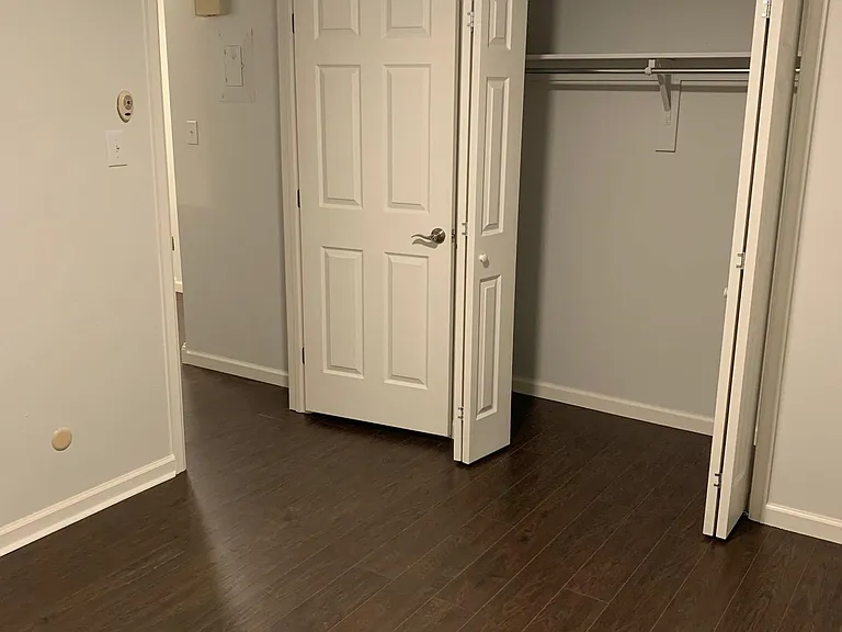 1033 Straight Creek Dr N #105 — Photo 6