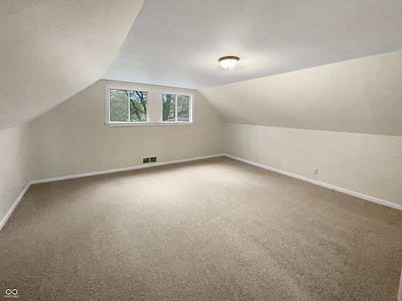 5th image of 4343 N Arlington Ave