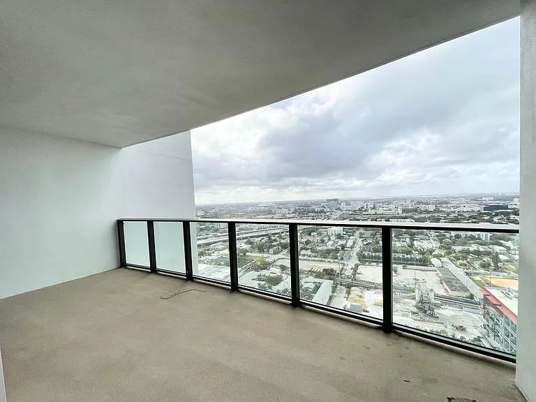 SPACIOUS BALCONY