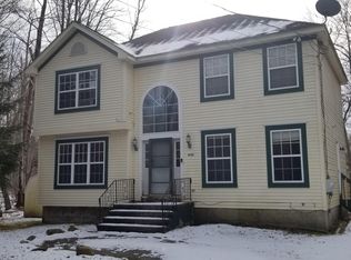 8208 Murray Ln, Tobyhanna, PA 18466