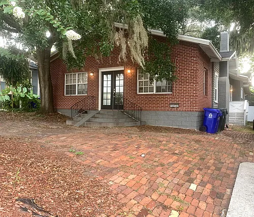 942 Frank Lloyd Wright Way Photo 1