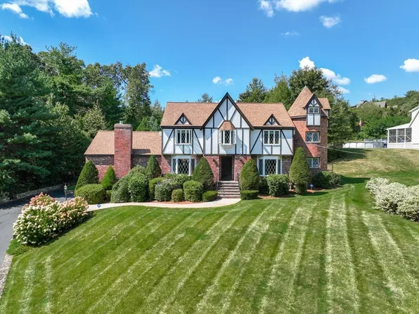 68 Catamount Rd, Tewksbury, MA 01876