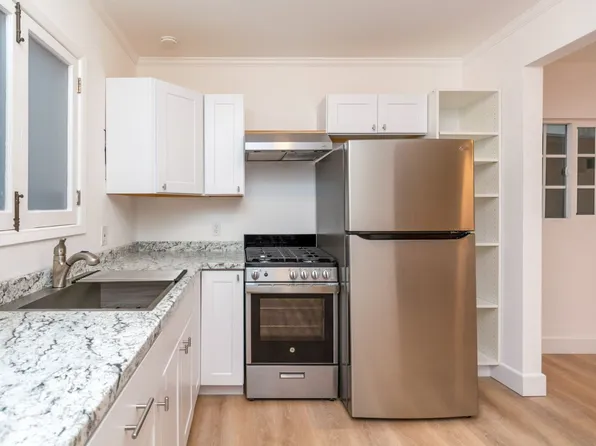 Freshly Updated Studio in South Park! * All Utilities Included! *, 1705 32nd St, San Diego, CA 92102