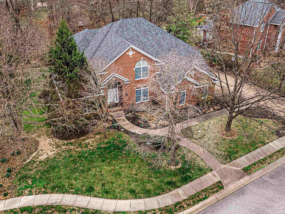 1st image of 917 Woodridge Ct
