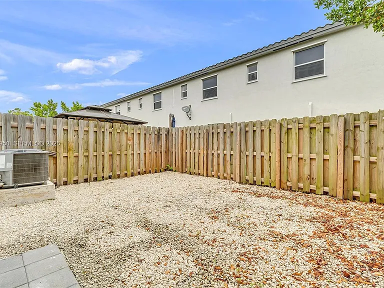 1791 SE 27th Ter #1791 — Photo 20