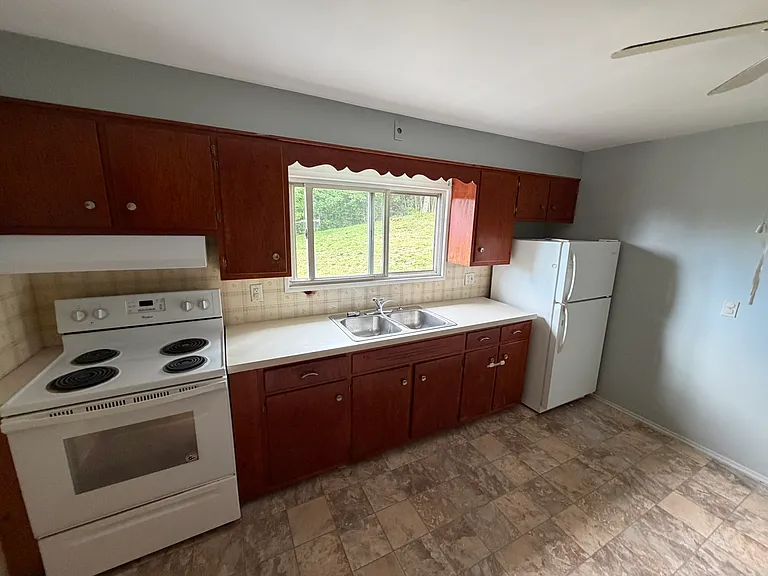318 Butler St #2 — Photo 10