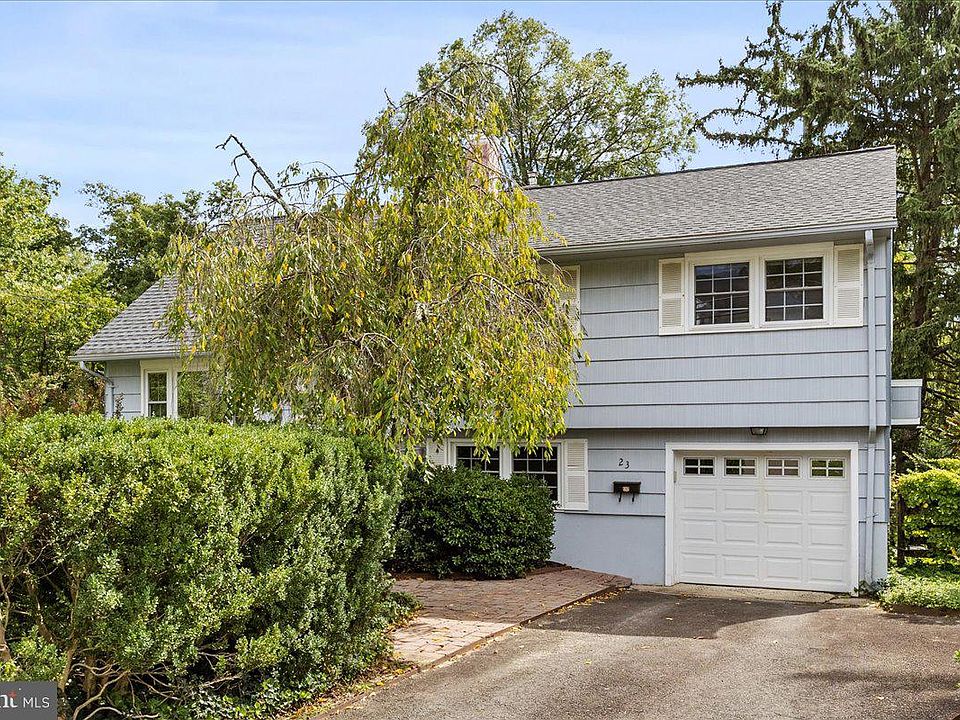 1st image of 23 Randall Rd