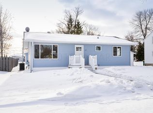 617 E Caledonia Ave, Hillsboro, ND 58045