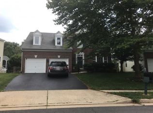 18256 Oak Lake Ct, Leesburg, VA 20176