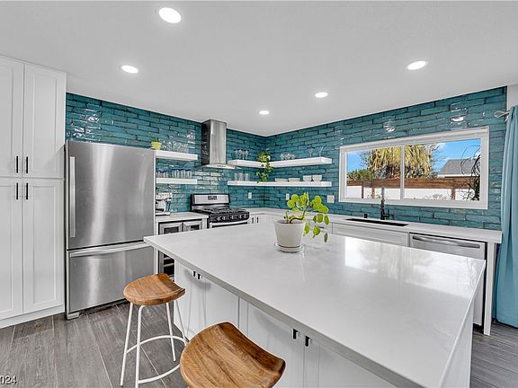 5th image of 4534 Catherine Ln