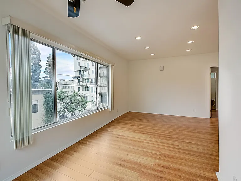 1800 Prosser Ave #10 — Photo 9
