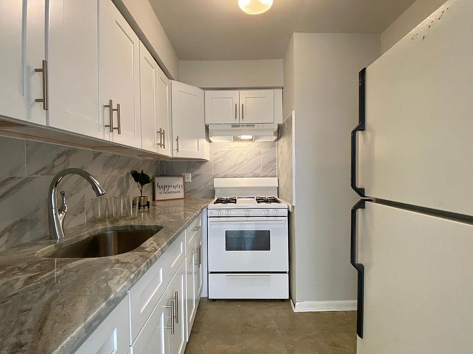 1st image of 2201 Lansing St Floor 2